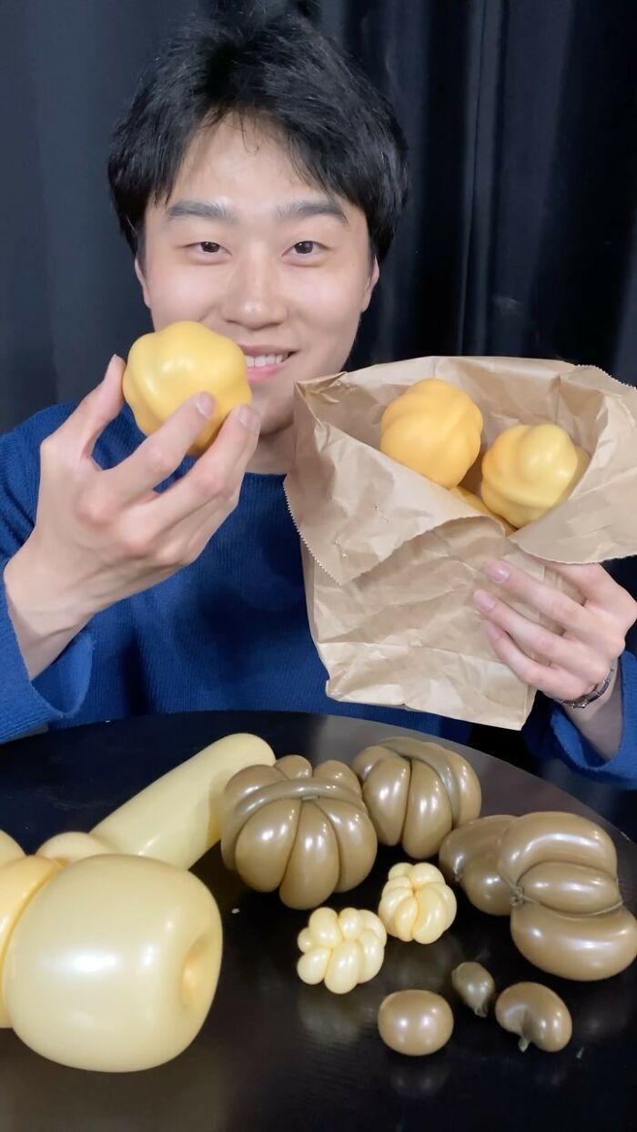 Korean Artist Jiwon Lee Crafts Stunning Balloon Food That Looks Good Enough to Eat (43 Pics) Korean Artist Jiwon Lee Crafts Stunning Balloon Food That Looks Good Enough to Eat (43 Pics)