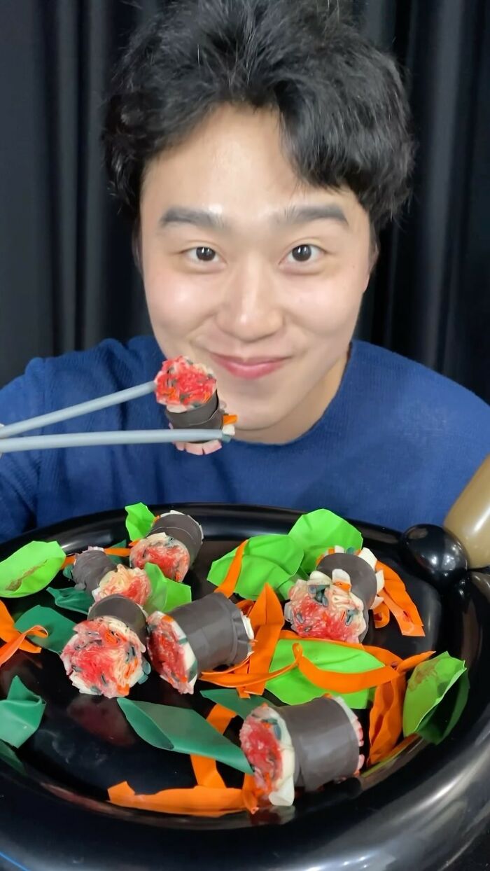 Korean Artist Jiwon Lee Crafts Stunning Balloon Food That Looks Good Enough to Eat (43 Pics) Korean Artist Jiwon Lee Crafts Stunning Balloon Food That Looks Good Enough to Eat (43 Pics)