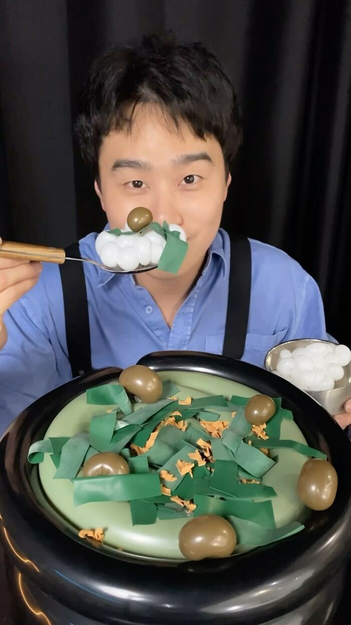 Korean Artist Jiwon Lee Crafts Stunning Balloon Food That Looks Good Enough to Eat (43 Pics) Korean Artist Jiwon Lee Crafts Stunning Balloon Food That Looks Good Enough to Eat (43 Pics)
