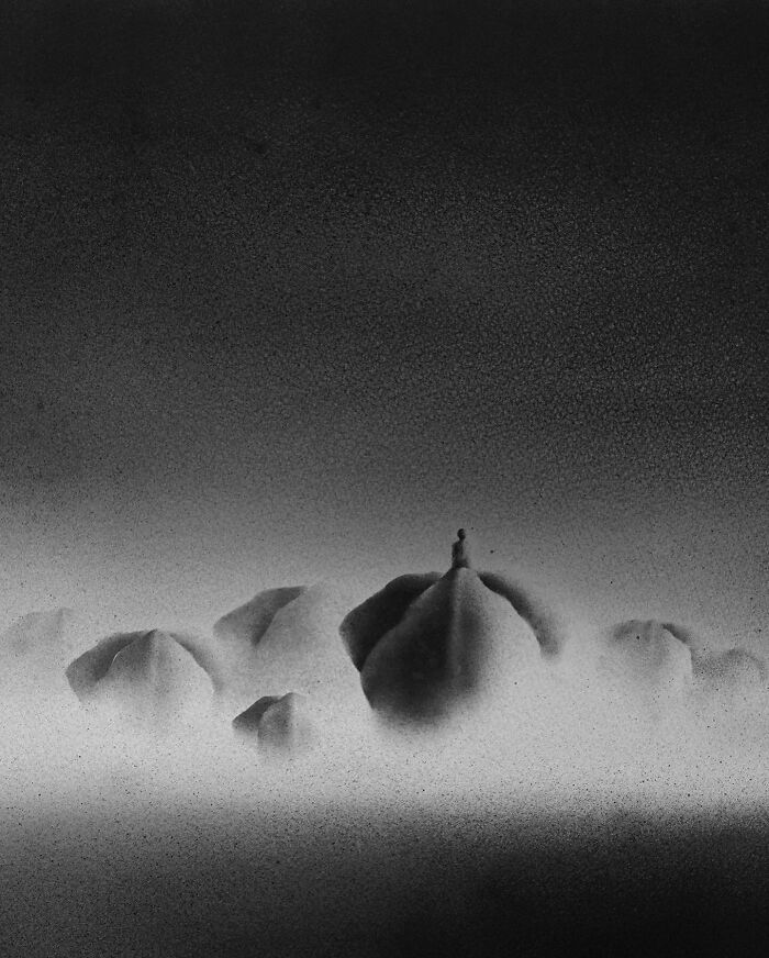 Artist Creates Black-And-White Paintings Reflecting The Bond Between Humans, Nature, And Animals (30 Pics) Artist Creates Black-And-White Paintings Reflecting The Bond Between Humans, Nature, And Animals (30 Pics)