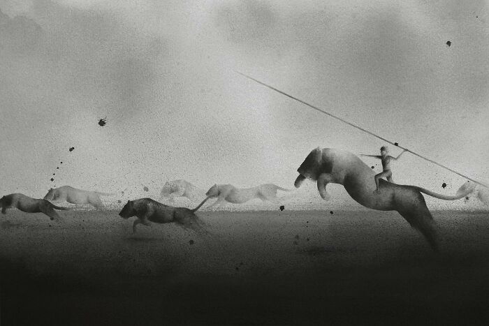 Artist Creates Black-And-White Paintings Reflecting The Bond Between Humans, Nature, And Animals (30 Pics) Artist Creates Black-And-White Paintings Reflecting The Bond Between Humans, Nature, And Animals (30 Pics)