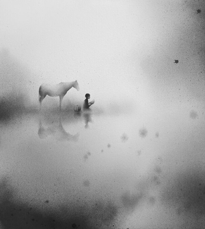 Artist Creates Black-And-White Paintings Reflecting The Bond Between Humans, Nature, And Animals (30 Pics) Artist Creates Black-And-White Paintings Reflecting The Bond Between Humans, Nature, And Animals (30 Pics)