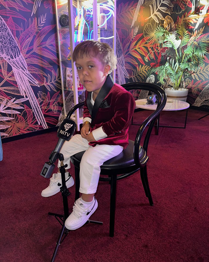 Boy With Dwarfism Delights In “Furiosa” After Going Viral For Heartbreaking Response To Bullies Boy With Dwarfism Delights In “Furiosa” After Going Viral For Heartbreaking Response To Bullies