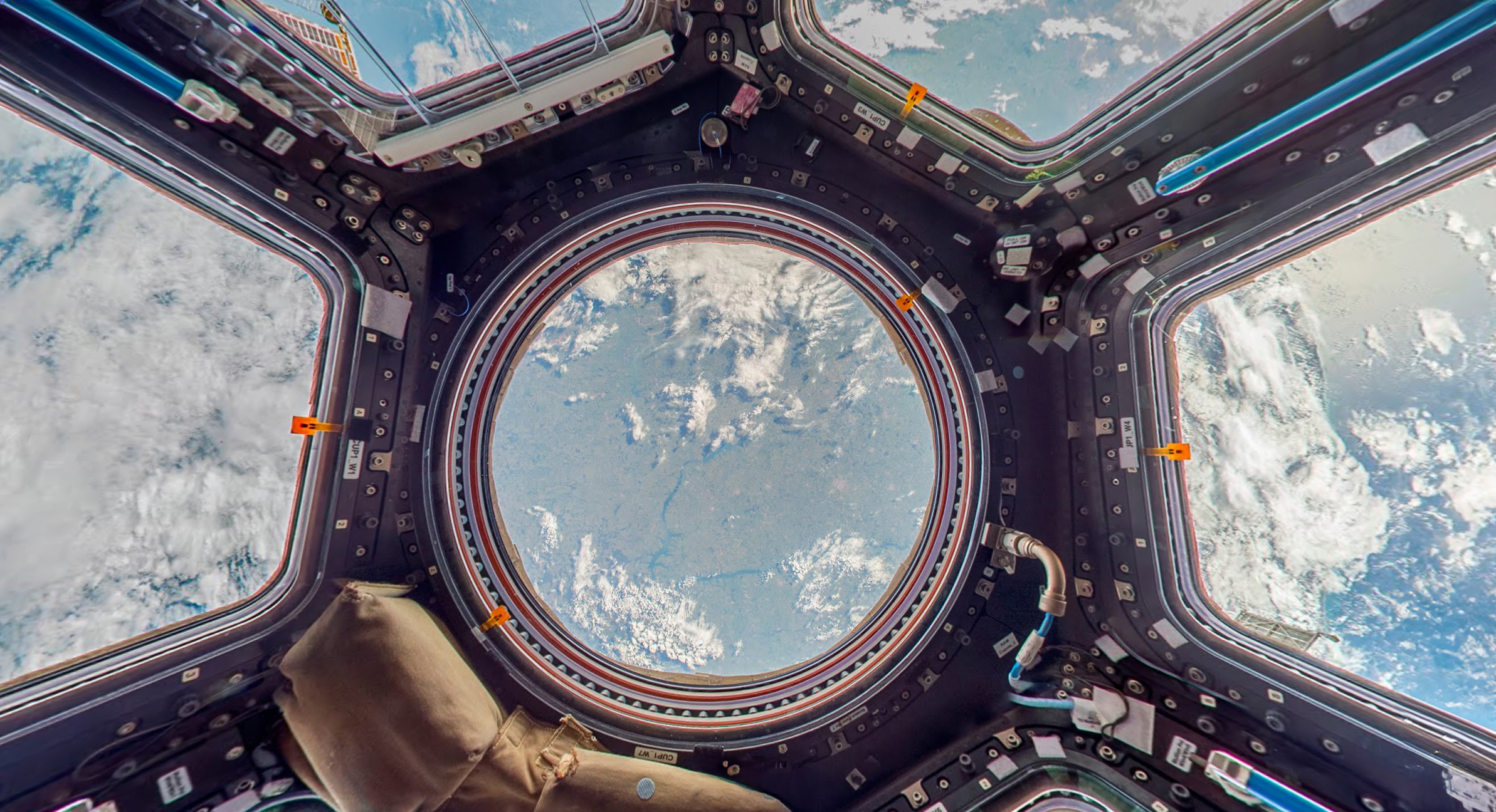 90 Y.O. Ed Dwight Became The Oldest Person And 21st African-American Man To Go To Space 90 Y.O. Ed Dwight Became The Oldest Person And 21st African-American Man To Go To Space