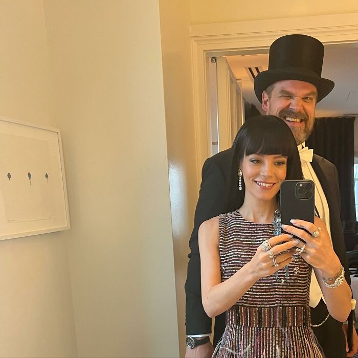Lily Allen Says She Lets Husband David Harbour Control Her Phone Because Smartphones Are “Evil” Lily Allen Says She Lets Husband David Harbour Control Her Phone Because Smartphones Are “Evil”