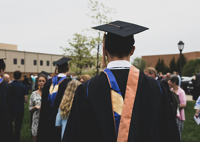 27 People Share The Biggest Scams In History That Are Still Up To This Day 27 People Share The Biggest Scams In History That Are Still Up To This Day