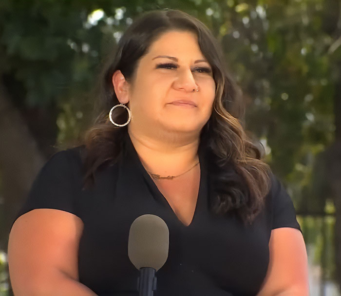 “It Ruined Our Trip”: Mom Fined $88k After Kids Pick Up 72 Clams Thinking They Were Seashells “It Ruined Our Trip”: Mom Fined $88k After Kids Pick Up 72 Clams Thinking They Were Seashells