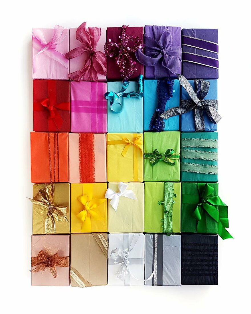 70 Captivating Gradient Photos Of Ordinary Items By Brittany Wright 70 Captivating Gradient Photos Of Ordinary Items By Brittany Wright