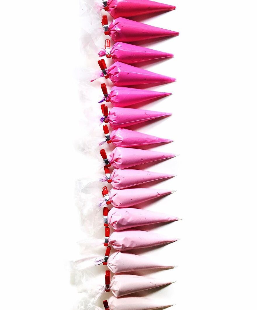 70 Captivating Gradient Photos Of Ordinary Items By Brittany Wright 70 Captivating Gradient Photos Of Ordinary Items By Brittany Wright