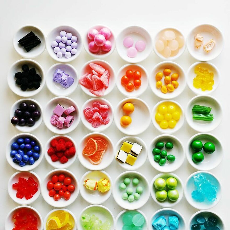 70 Captivating Gradient Photos Of Ordinary Items By Brittany Wright 70 Captivating Gradient Photos Of Ordinary Items By Brittany Wright