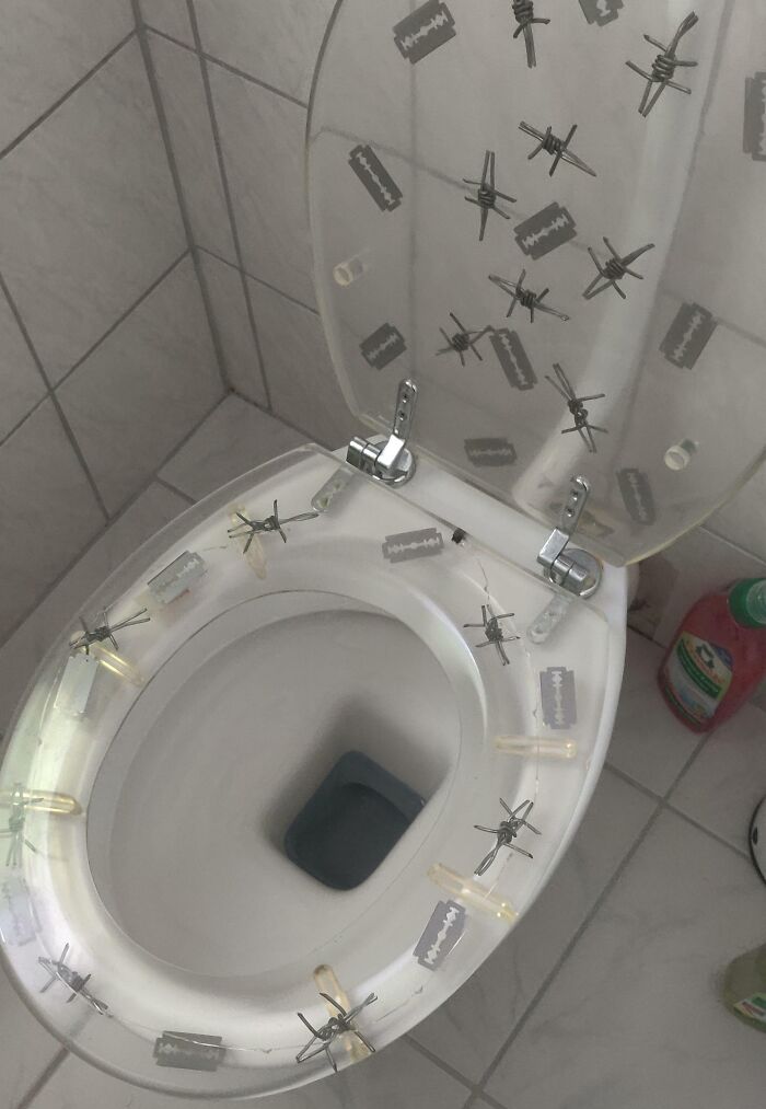 50 Times People’s Experience With Airbnb Was So Bad, They Just Had To Vent Online