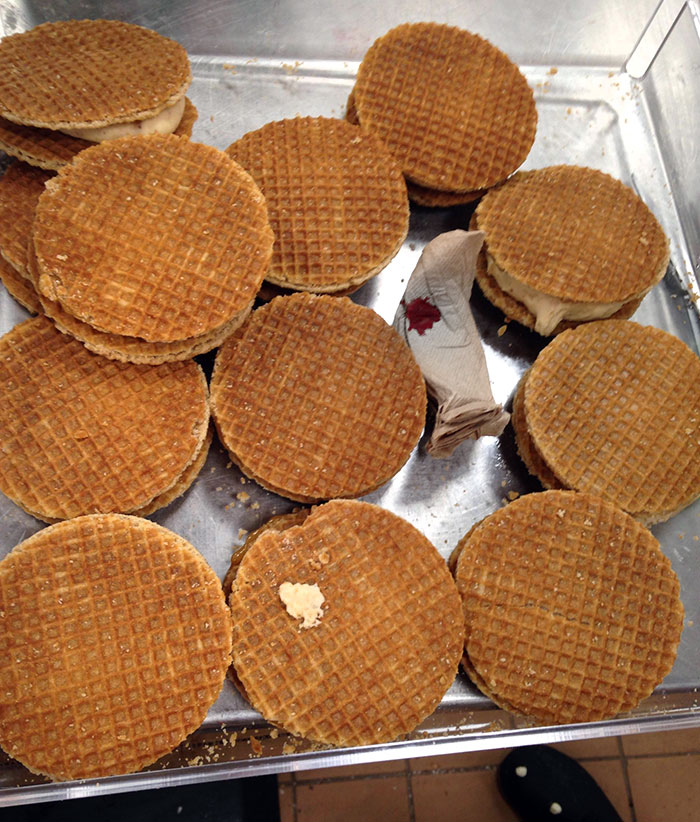 50 Jerk Customers Who Should Be Permanently Banned From Restaurants (New Pics) 50 Jerk Customers Who Should Be Permanently Banned From Restaurants (New Pics)