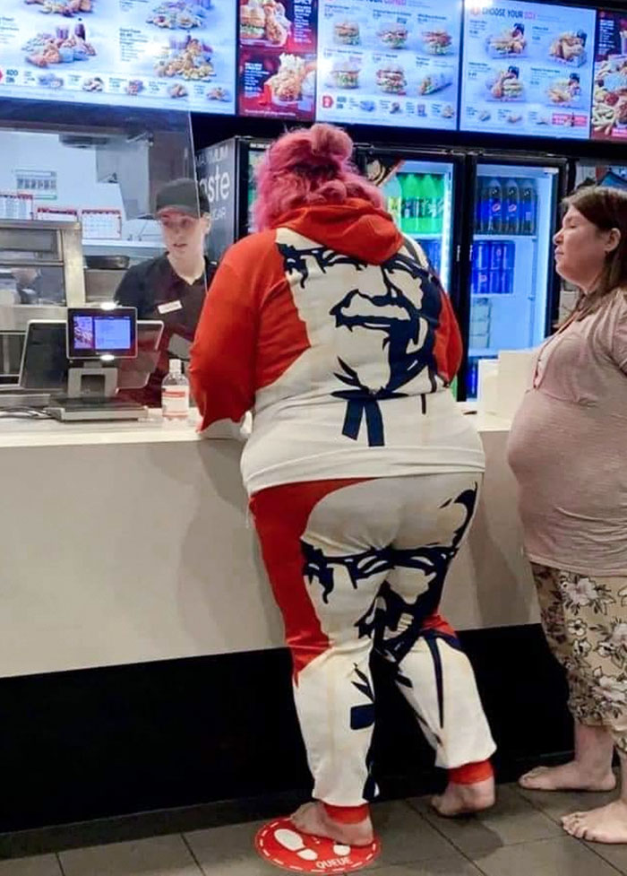 50 Jerk Customers Who Should Be Permanently Banned From Restaurants (New Pics) 50 Jerk Customers Who Should Be Permanently Banned From Restaurants (New Pics)