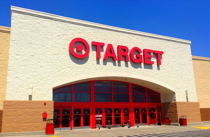 An 8-Year-Old Drove Herself For 25 Mins To Shop At Target And Here Are 16 Reactions Netizens Had