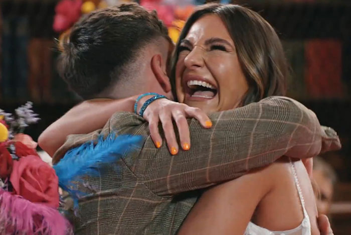 Tearful Bride Can&rsquo;t Believe The Groom&rsquo;s Hideous Teeth Are Real, Cries At The Altar