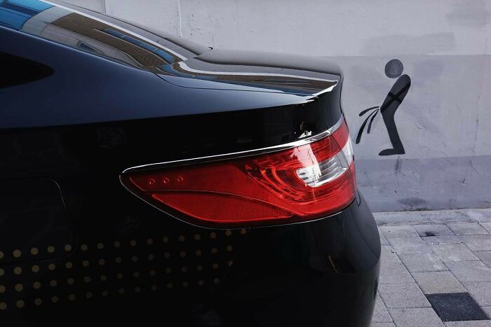 Lucky Coincidences: 20 Perfectly Timed Pictures Taken By Edas Wong (New Pics) Lucky Coincidences: 20 Perfectly Timed Pictures Taken By Edas Wong (New Pics)