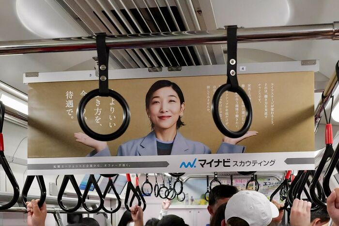 Lucky Coincidences: 20 Perfectly Timed Pictures Taken By Edas Wong (New Pics) Lucky Coincidences: 20 Perfectly Timed Pictures Taken By Edas Wong (New Pics)