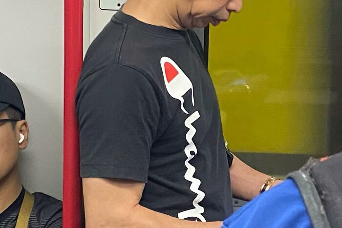 Lucky Coincidences: 20 Perfectly Timed Pictures Taken By Edas Wong (New Pics) Lucky Coincidences: 20 Perfectly Timed Pictures Taken By Edas Wong (New Pics)