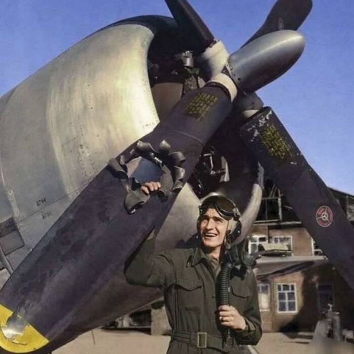 50 Wild Pics Showing Rare Coincidences That Almost Never Happen (New Pics) 50 Wild Pics Showing Rare Coincidences That Almost Never Happen (New Pics)