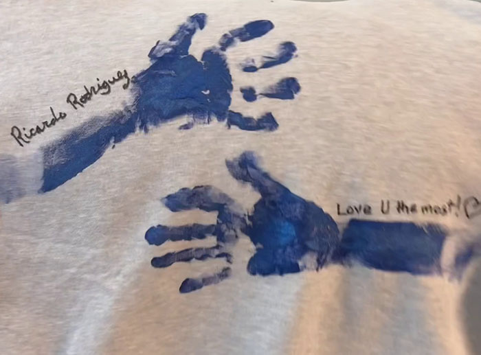 Grandpa Doesn’t Let Cancer Take His Spirit Away As Family Comes Up With A Perfect Way To Remember Him Grandpa Doesn’t Let Cancer Take His Spirit Away As Family Comes Up With A Perfect Way To Remember Him