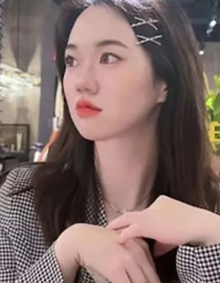 Woman Quit Her Job After Gaining 45 Pounds From ‘Overworking’—Her Transformation Is Going Viral Woman Quit Her Job After Gaining 45 Pounds From ‘Overworking’—Her Transformation Is Going Viral