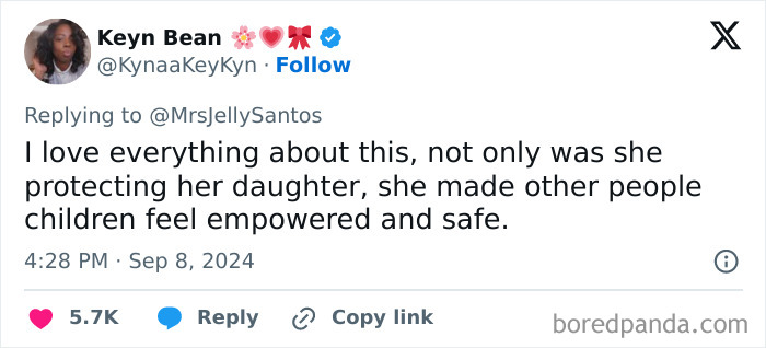 Mother Gets On The School Bus To Defend Her Daughter Against Bully, Act Empowers Other Kids Too Mother Gets On The School Bus To Defend Her Daughter Against Bully, Act Empowers Other Kids Too