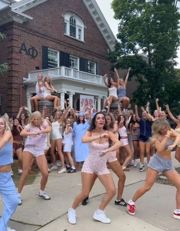 Wisconsin Sorority Breaks The Internet By Dancing To &#8216;Jenny From The Block&#8217; In PJs