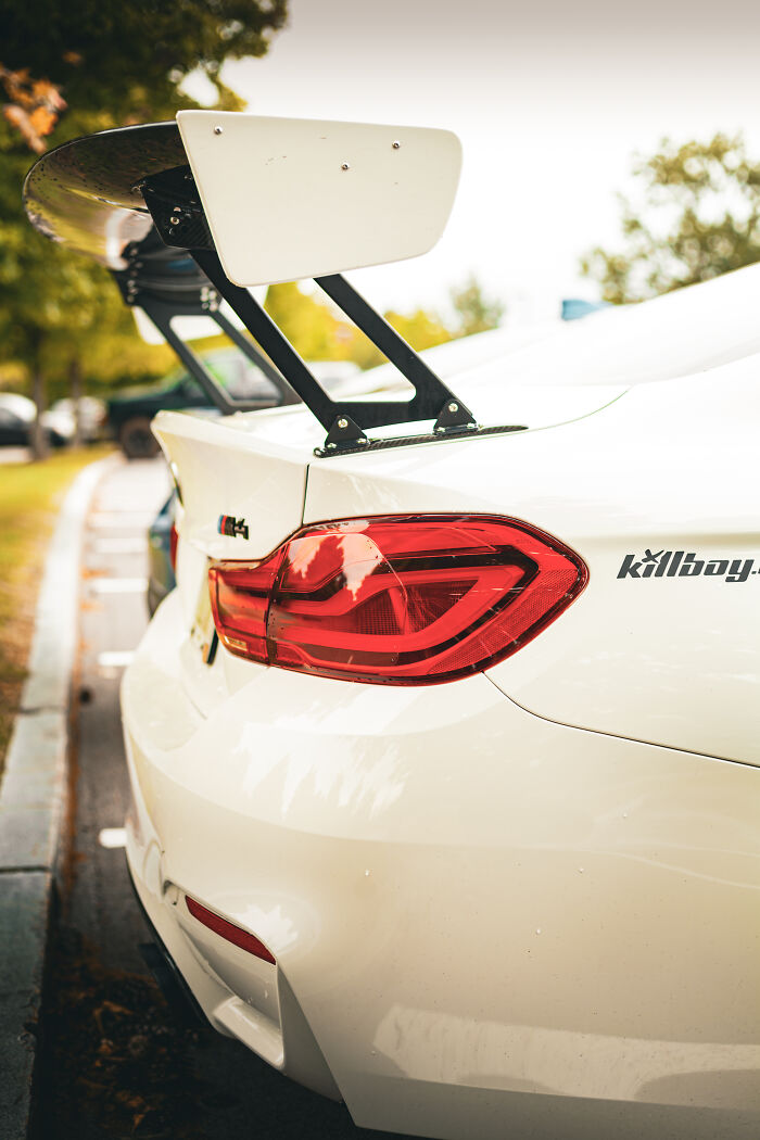 I Took Photos Of The First Car Club&#8217;s Meetup In College (5 Pics)