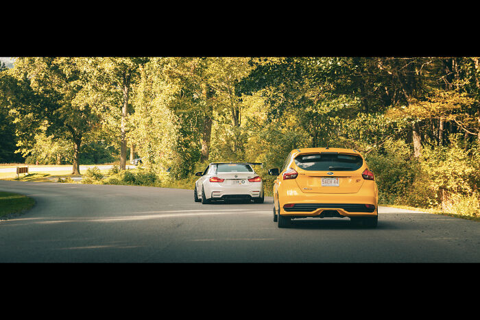 I Took Photos Of The First Car Club&#8217;s Meetup In College (5 Pics)