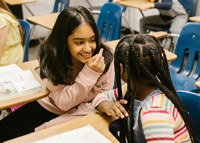 30 Teachers Share What Screams &#8220;I Have Unlimited Screen Time&#8221; In Students