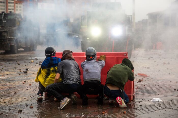 30 Photos That Tell A Story About Tragic Events And Different Cultures Captured By Antonio Cascio 30 Photos That Tell A Story About Tragic Events And Different Cultures Captured By Antonio Cascio