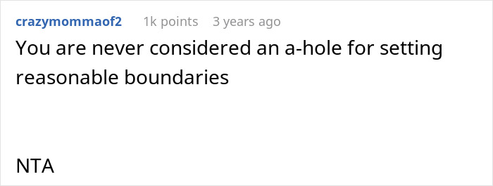 Woman’s Effort To Create Privacy On Balcony Sparks Outrage From Very Social Neighbors Woman’s Effort To Create Privacy On Balcony Sparks Outrage From Very Social Neighbors