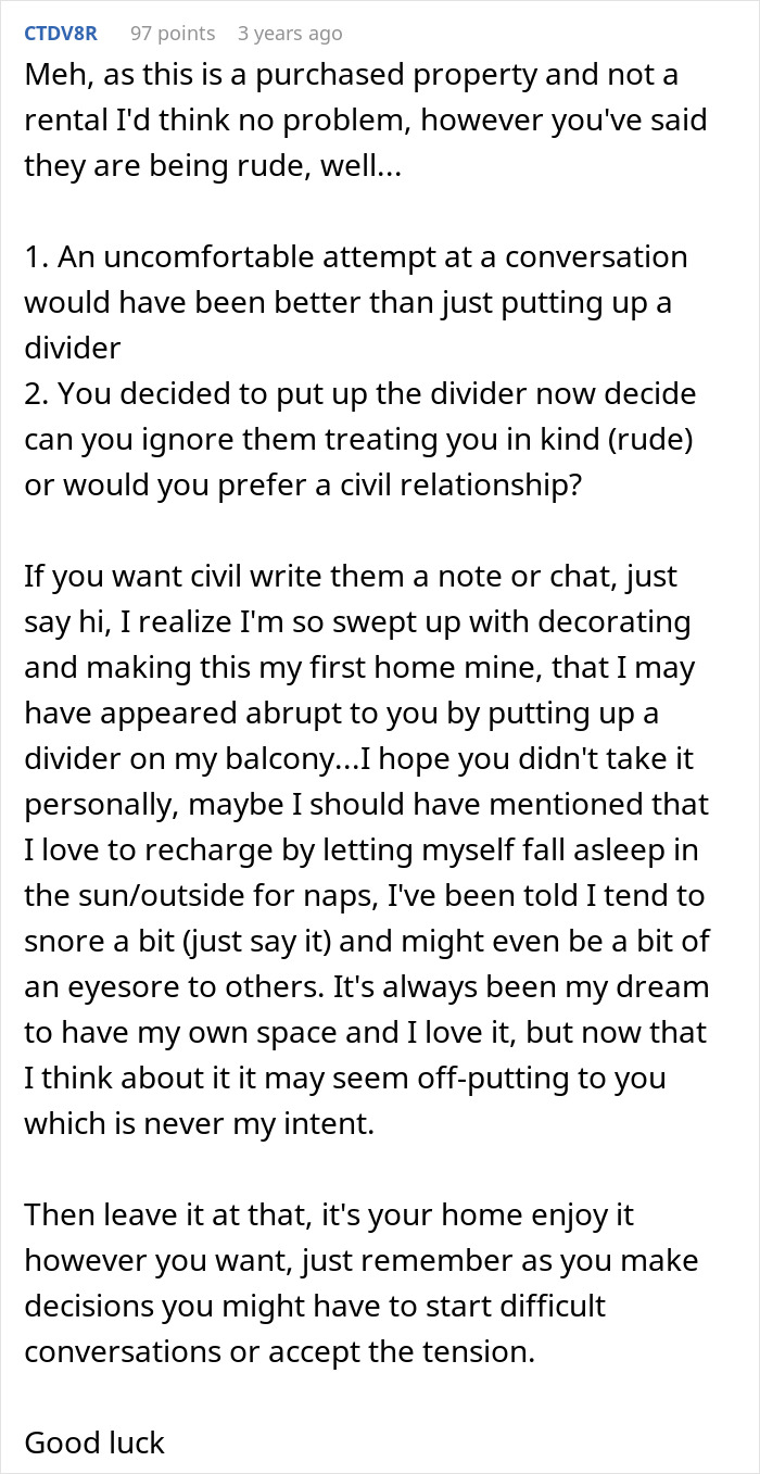 Woman’s Effort To Create Privacy On Balcony Sparks Outrage From Very Social Neighbors Woman’s Effort To Create Privacy On Balcony Sparks Outrage From Very Social Neighbors