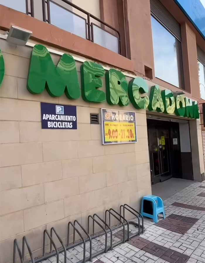 Mercadona Forced To Call Police As “Tinder-Dona” Trend Overwhelms Supermarket Mercadona Forced To Call Police As “Tinder-Dona” Trend Overwhelms Supermarket