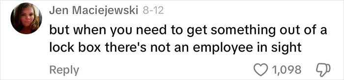 Walgreens Shopper Says Staff “Threatened” And “Stalked” Her After She Violated The “Dress Code”