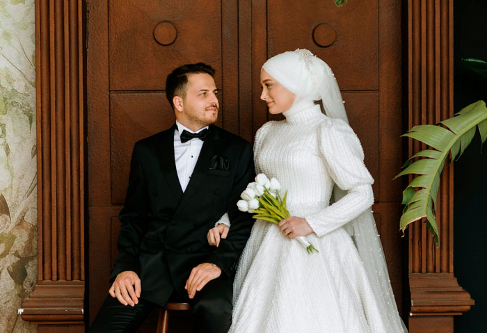 GF Breaks Up With BF Who Suddenly Expected Her To Wear A Headscarf After Marriage GF Breaks Up With BF Who Suddenly Expected Her To Wear A Headscarf After Marriage