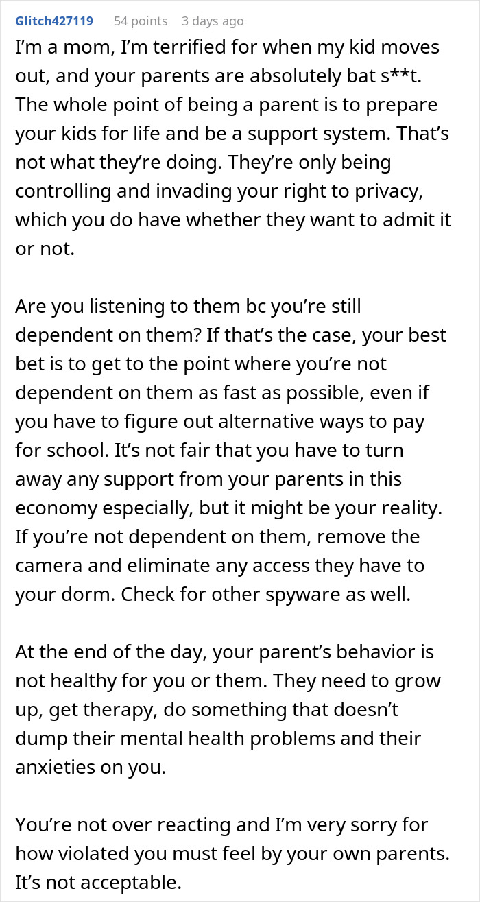 “Called Me In The Middle Of The Night Screaming”: Parents Put Camera In Daughters’ Dorm “Called Me In The Middle Of The Night Screaming”: Parents Put Camera In Daughters’ Dorm