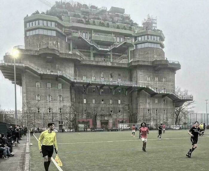30 Gigantic Things That People With Megalophobia Just Can’t Stomach (New Pics) 30 Gigantic Things That People With Megalophobia Just Can’t Stomach (New Pics)