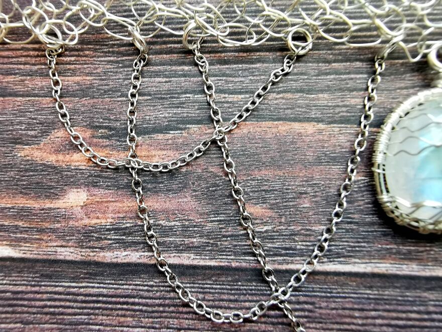 I Crocheted With Wire To Make This Elven Moonstone Necklace (8 Pics) I Crocheted With Wire To Make This Elven Moonstone Necklace (8 Pics)