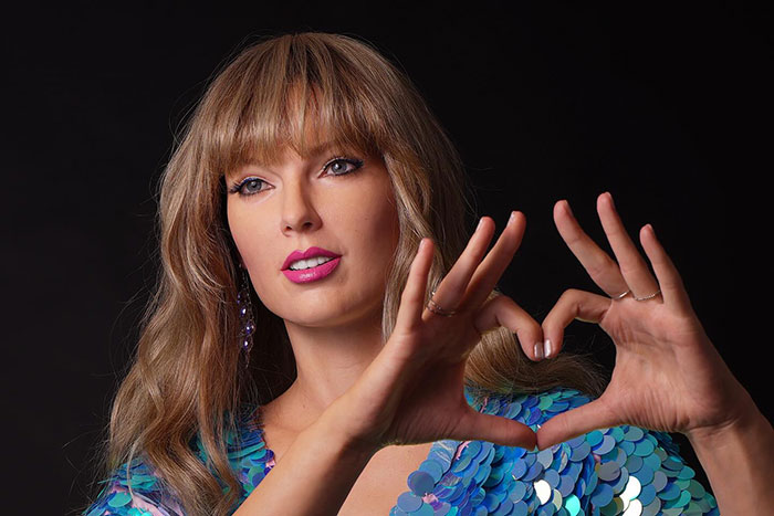&ldquo;I Ordered Taylor Swift From Wish&rdquo;: Fans Roast Wax Museum&rsquo;s Latest Statue