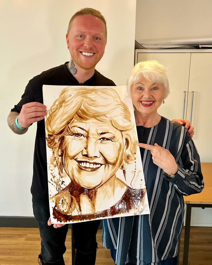 Artist Paints Iconic Celebrities With Unlikely Materials Like Coffee And Lipstick (55 Pics)