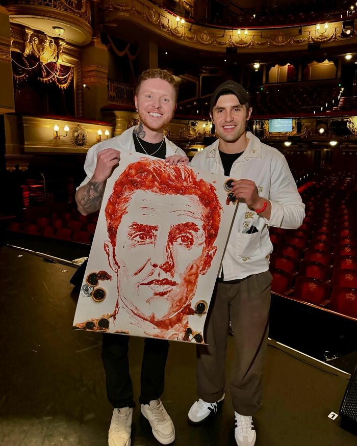 Artist Paints Iconic Celebrities With Unlikely Materials Like Coffee And Lipstick (55 Pics)