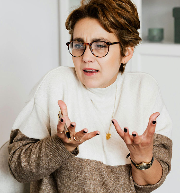 “No One Can Stop Me”: 40 People Confess To The Weirdest Things They Do Living Alone “No One Can Stop Me”: 40 People Confess To The Weirdest Things They Do Living Alone