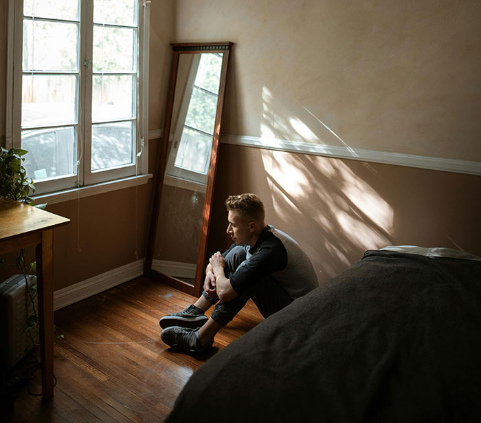 “No One Can Stop Me”: 40 People Confess To The Weirdest Things They Do Living Alone “No One Can Stop Me”: 40 People Confess To The Weirdest Things They Do Living Alone