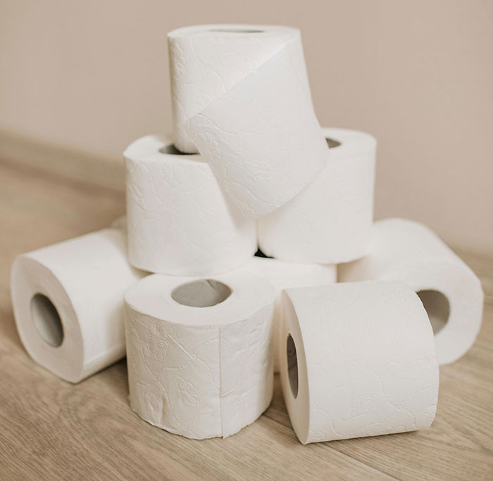 “No One Can Stop Me”: 40 People Confess To The Weirdest Things They Do Living Alone “No One Can Stop Me”: 40 People Confess To The Weirdest Things They Do Living Alone