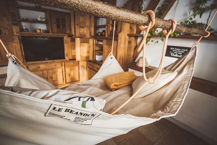 “No One Can Stop Me”: 40 People Confess To The Weirdest Things They Do Living Alone “No One Can Stop Me”: 40 People Confess To The Weirdest Things They Do Living Alone