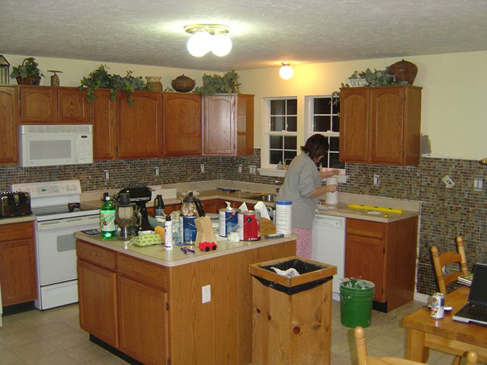 “No One Can Stop Me”: 40 People Confess To The Weirdest Things They Do Living Alone “No One Can Stop Me”: 40 People Confess To The Weirdest Things They Do Living Alone