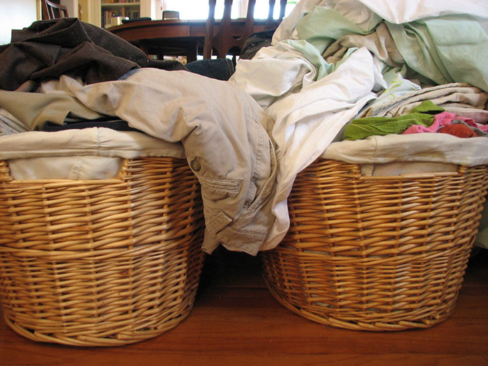 “No One Can Stop Me”: 40 People Confess To The Weirdest Things They Do Living Alone “No One Can Stop Me”: 40 People Confess To The Weirdest Things They Do Living Alone