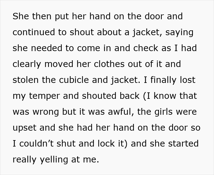 Creepy Lady Tries Entering Changing Room With Mom And Girls, Calls Mom Racist For Stopping Her Creepy Lady Tries Entering Changing Room With Mom And Girls, Calls Mom Racist For Stopping Her