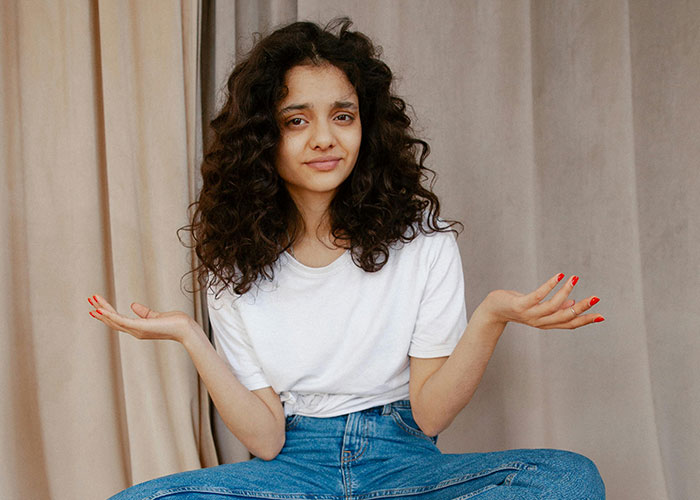 40 Indicators That The Person You’re Talking To Is Super Smart And Hides It Well 40 Indicators That The Person You’re Talking To Is Super Smart And Hides It Well